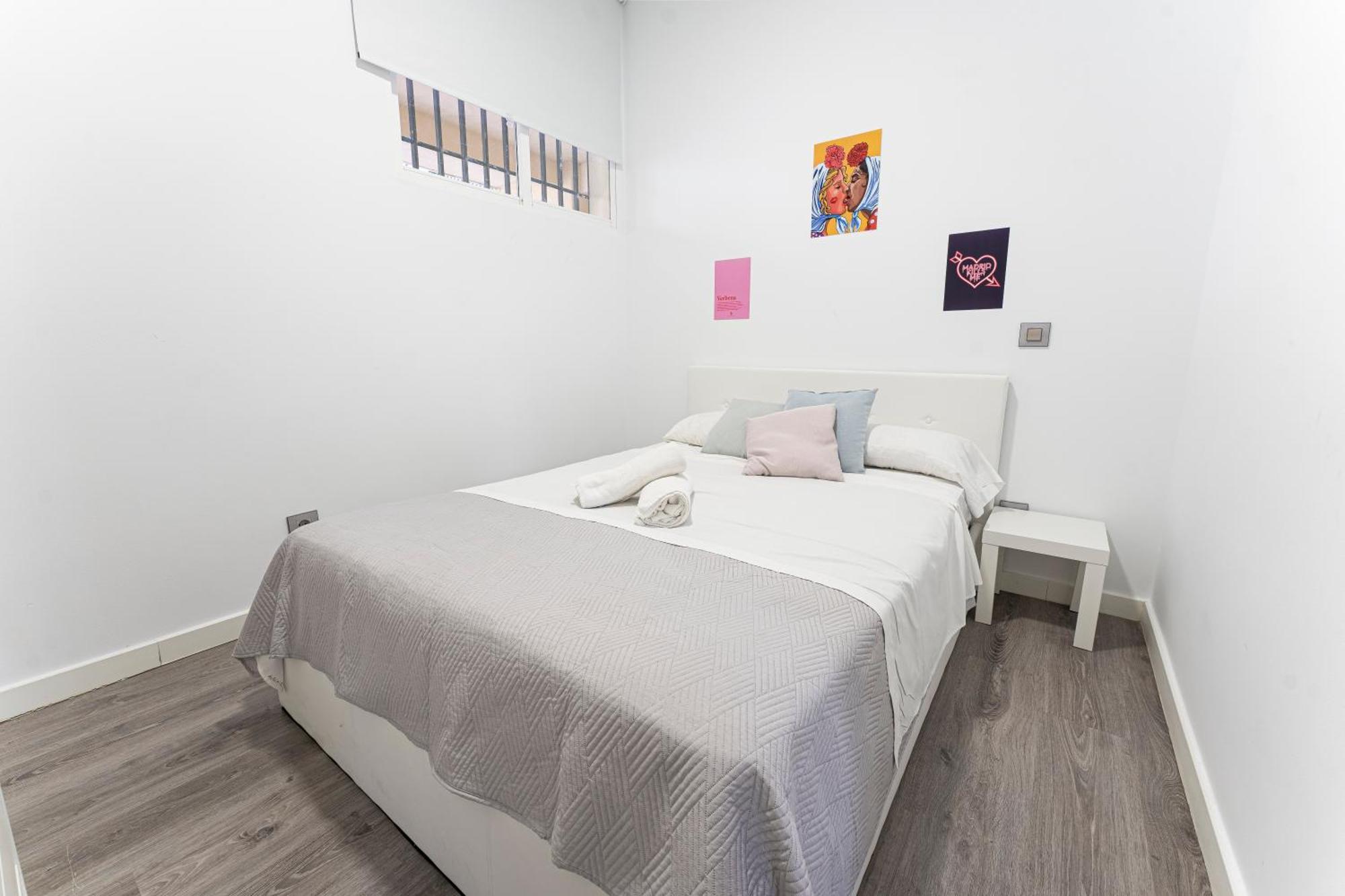 Hogar En Calle Lavapies Madrid Exterior photo
